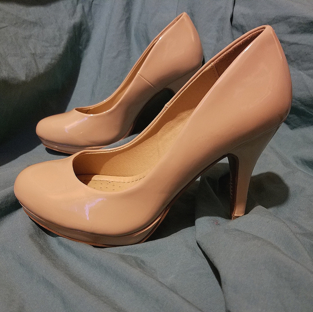 Cityclassified Comfort Nude Heels